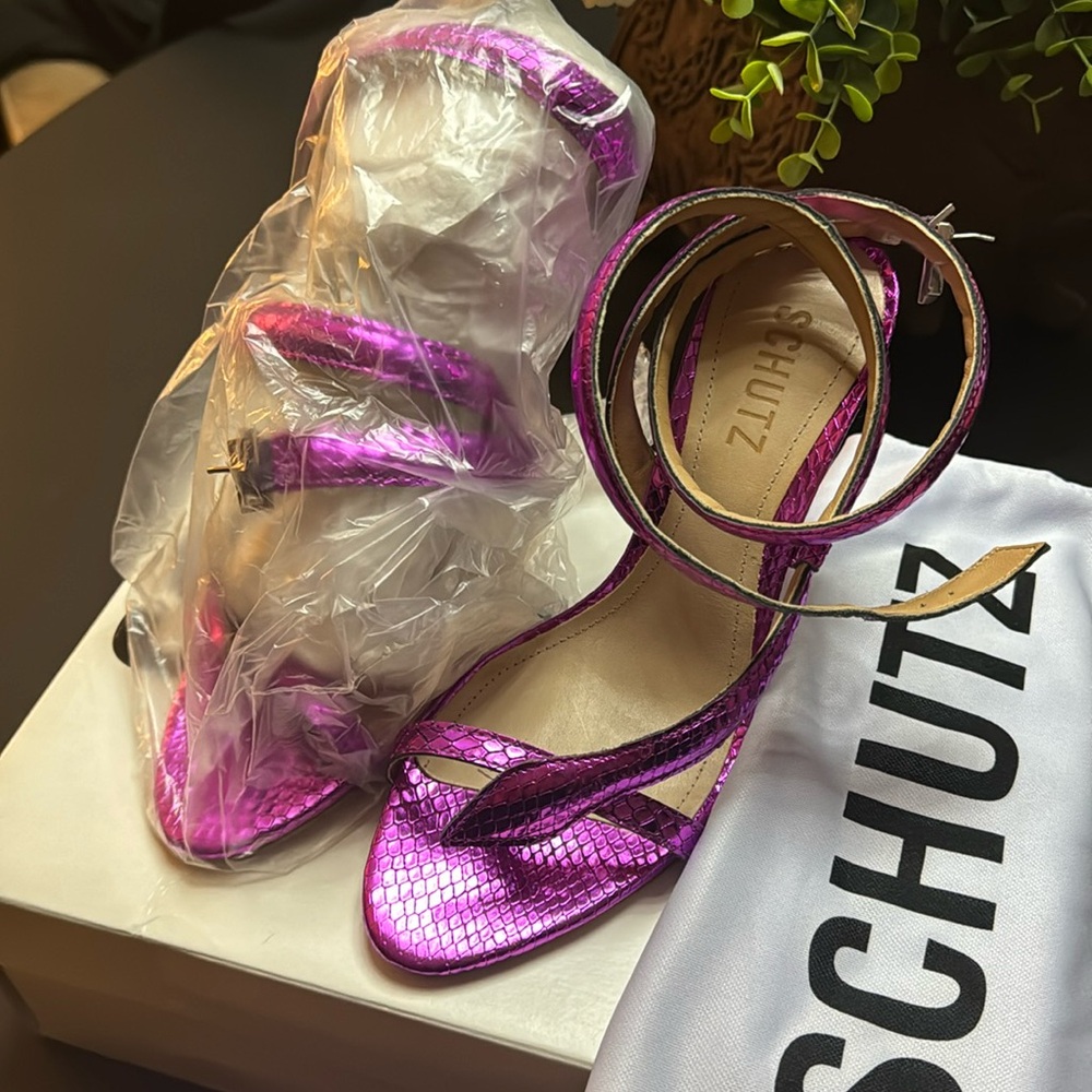 Magenta snake heels